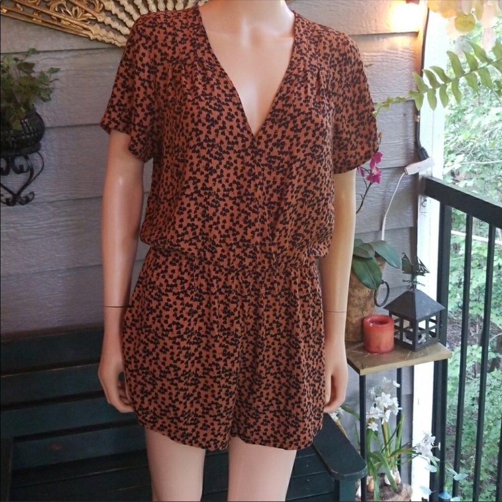 Forever 21 size Large ~animal print romper